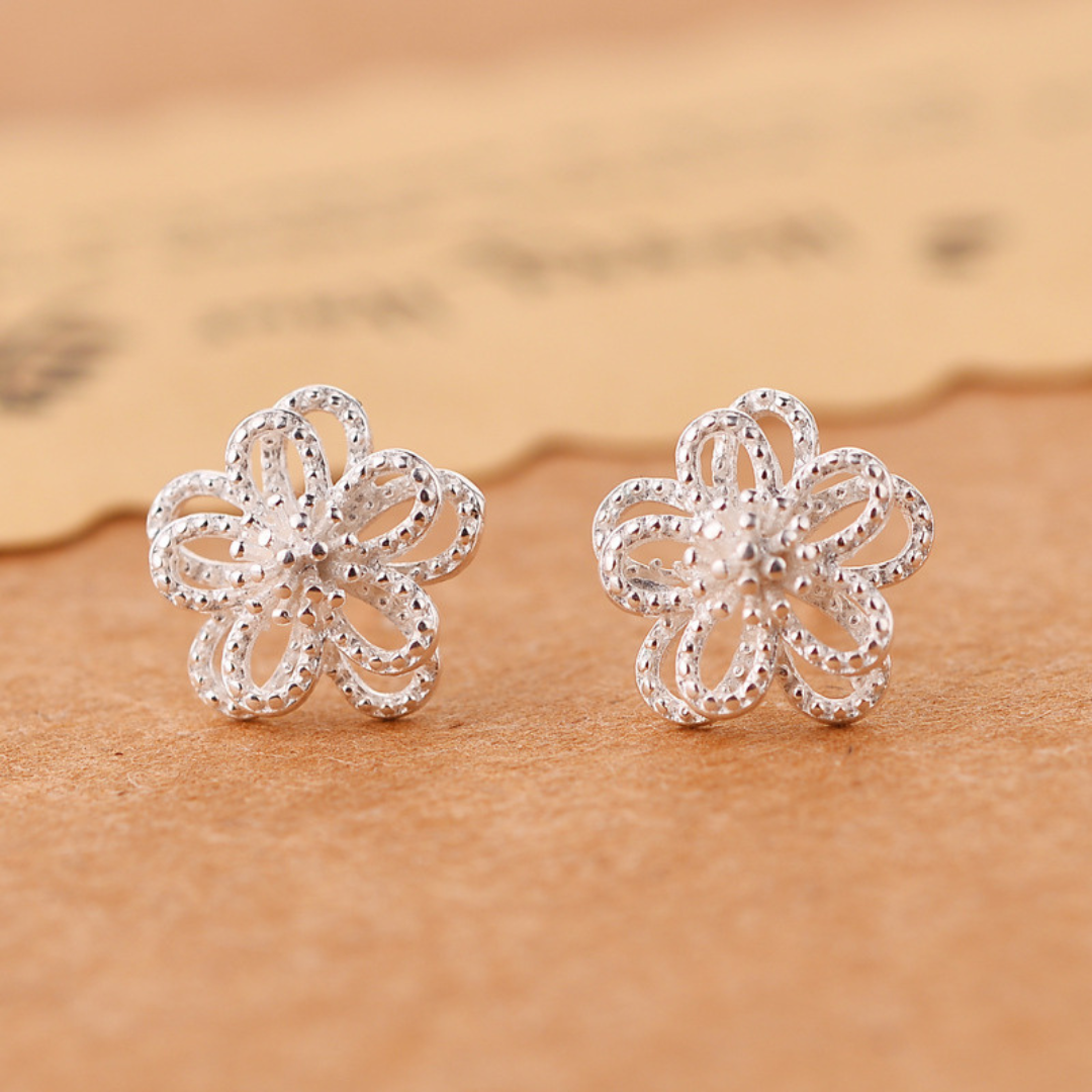 Earrings with a fine flower with 5 petals made of 925 sterling silver - BS