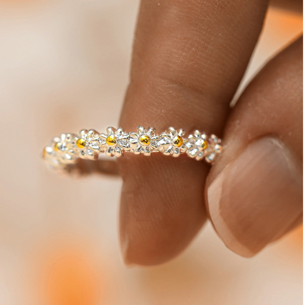 Adjustable 18K Gold Plated Ring with Daisies - BS